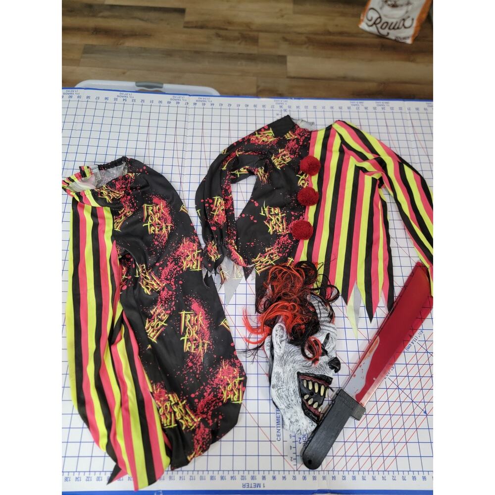 California Costumes Killer Clown Child Size mlM 2 Piece Shirt Pants Mask Sword